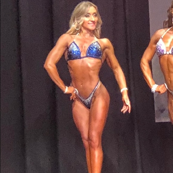 Figure Suit - Picture 4 of 5